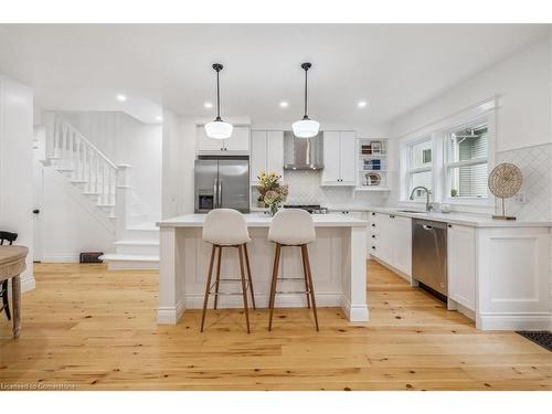 3 East Street, Grimsby, ON - Indoor Photo Showing Kitchen With Upgraded Kitchen