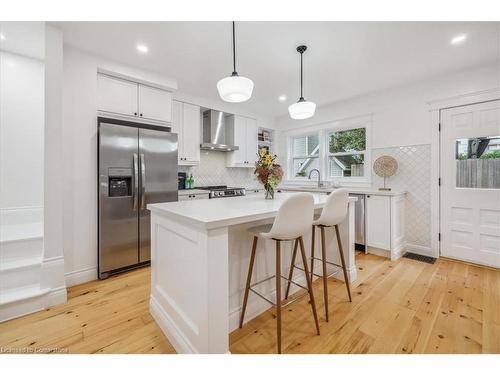 3 East Street, Grimsby, ON - Indoor Photo Showing Kitchen With Upgraded Kitchen