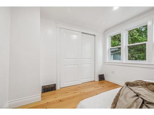 3 East Street, Grimsby, ON - Indoor Photo Showing Bedroom