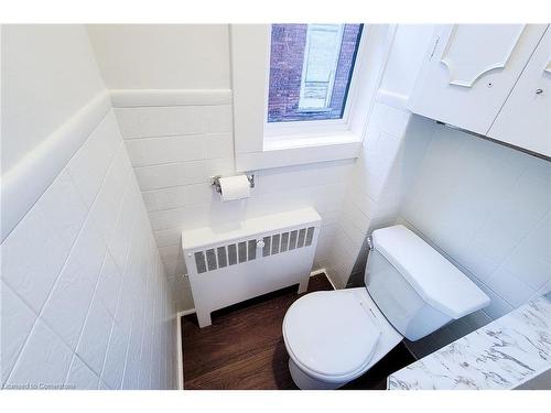 42 Strathcona Avenue, Brantford, ON - Indoor Photo Showing Bathroom