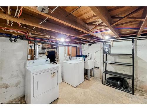 42 Strathcona Avenue, Brantford, ON - Indoor Photo Showing Laundry Room