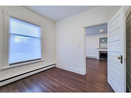 42 Strathcona Avenue, Brantford, ON - Indoor Photo Showing Other Room