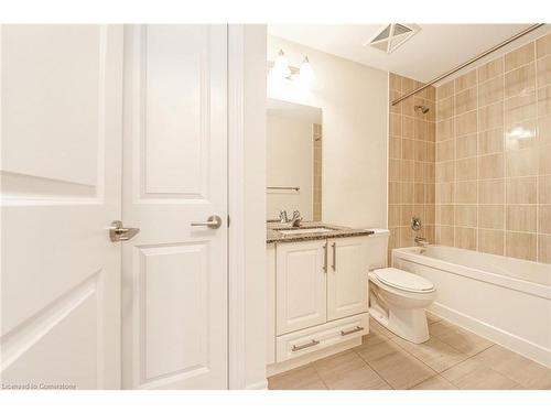 204-2375 Bronte Road, Oakville, ON - Indoor Photo Showing Bathroom