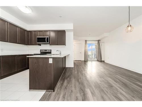 204-2375 Bronte Road, Oakville, ON - Indoor Photo Showing Kitchen