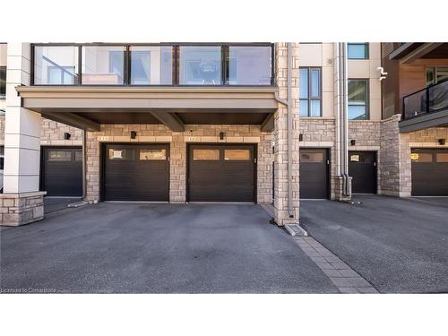 204-2375 Bronte Road, Oakville, ON - Outdoor