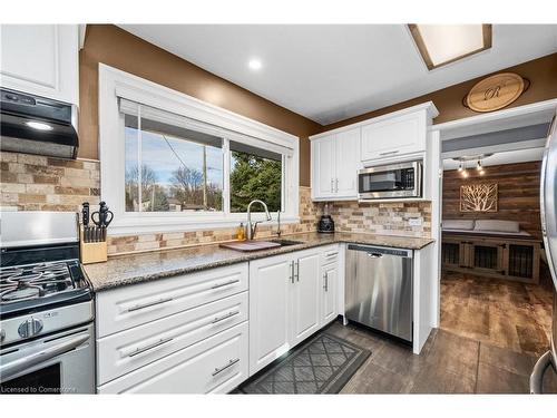 2118 Governors Road, Ancaster, ON - Indoor Photo Showing Kitchen With Stainless Steel Kitchen With Upgraded Kitchen