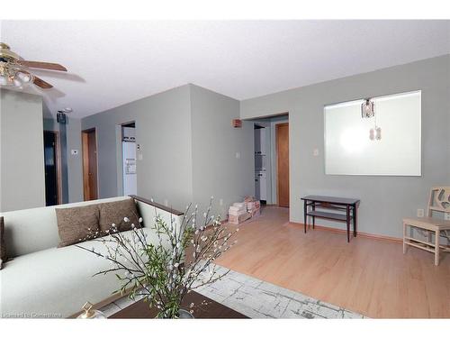 13 Cumming Street, St. Catharines, ON - Indoor Photo Showing Other Room