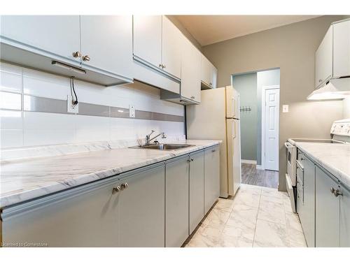 55 Willow Street, Paris, ON - Indoor Photo Showing Kitchen