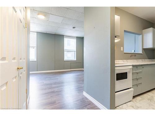 55 Willow Street, Paris, ON - Indoor Photo Showing Kitchen