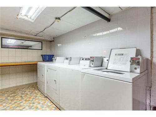 55 Willow Street, Paris, ON - Indoor Photo Showing Laundry Room