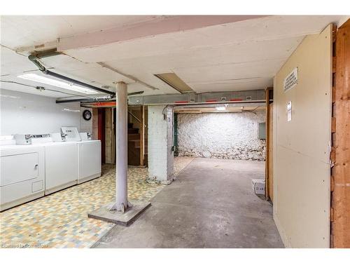 55 Willow Street, Paris, ON - Indoor Photo Showing Laundry Room