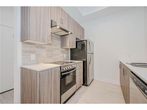 106-4040 Upper Middle Road, Burlington, ON - Indoor Photo Showing Kitchen With Stainless Steel Kitchen