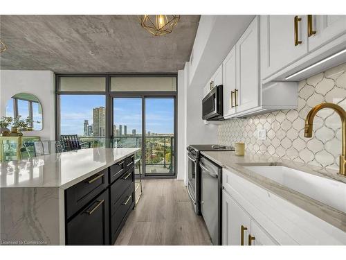 1203-105 The Queensway, Toronto, ON - Indoor Photo Showing Kitchen With Upgraded Kitchen