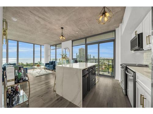 1203-105 The Queensway, Toronto, ON - Indoor Photo Showing Kitchen With Upgraded Kitchen