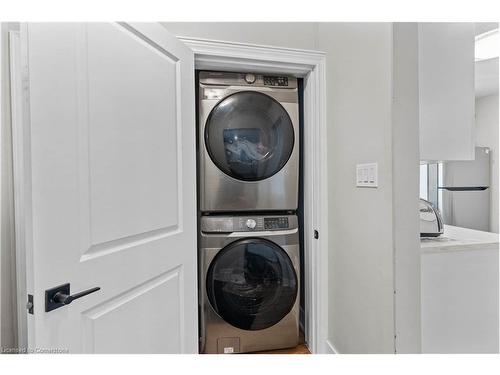 17 Prestwick Avenue, St. Catharines, ON - Indoor Photo Showing Laundry Room