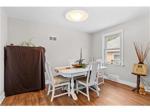 17 Prestwick Avenue, St. Catharines, ON - Indoor Photo Showing Dining Room