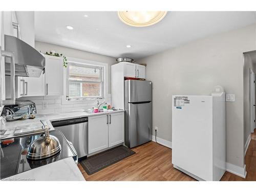 17 Prestwick Avenue, St. Catharines, ON - Indoor Photo Showing Kitchen With Stainless Steel Kitchen With Double Sink