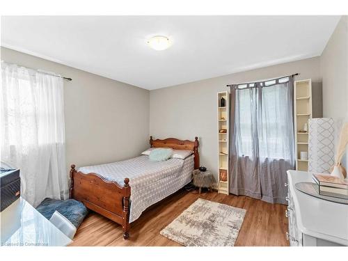 17 Prestwick Avenue, St. Catharines, ON - Indoor Photo Showing Bedroom