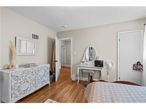 17 Prestwick Avenue, St. Catharines, ON - Indoor Photo Showing Bedroom