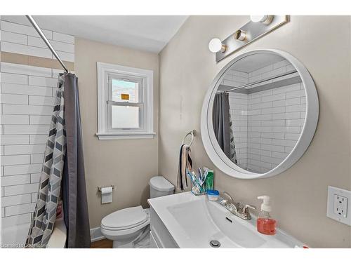 17 Prestwick Avenue, St. Catharines, ON - Indoor Photo Showing Bathroom