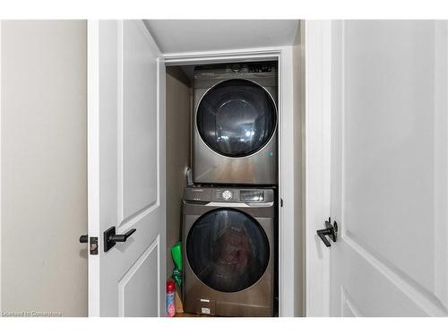 17 Prestwick Avenue, St. Catharines, ON - Indoor Photo Showing Laundry Room