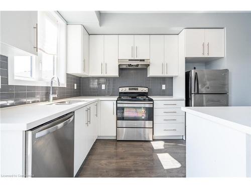 158-1890 Rymal Road E, Hamilton, ON - Indoor Photo Showing Kitchen