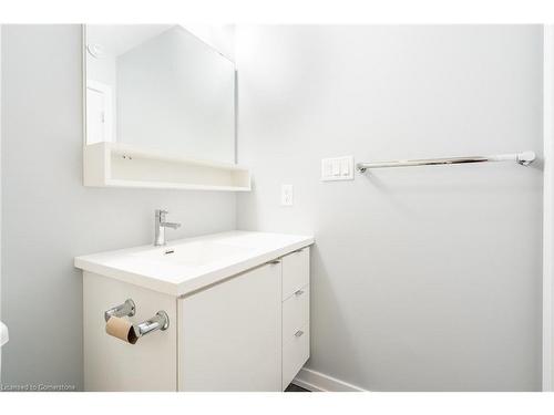 158-1890 Rymal Road E, Hamilton, ON - Indoor Photo Showing Bathroom