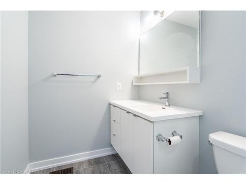 158-1890 Rymal Road E, Hamilton, ON - Indoor Photo Showing Bathroom