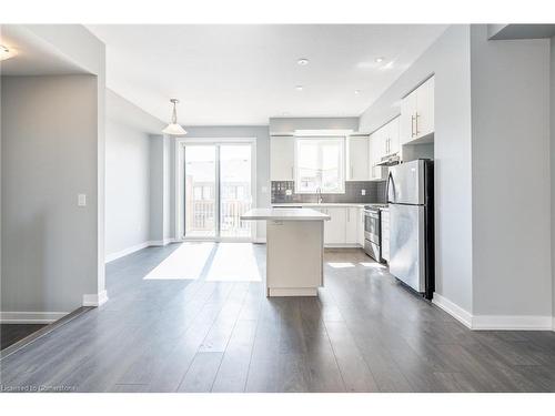 158-1890 Rymal Road E, Hamilton, ON - Indoor Photo Showing Kitchen With Stainless Steel Kitchen With Upgraded Kitchen