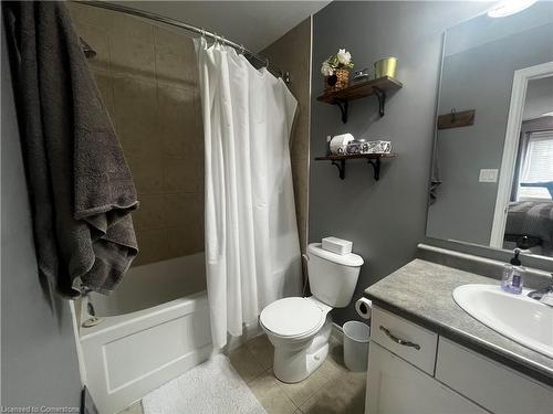 57 Cedar Street, Grimsby, ON - Indoor Photo Showing Bathroom