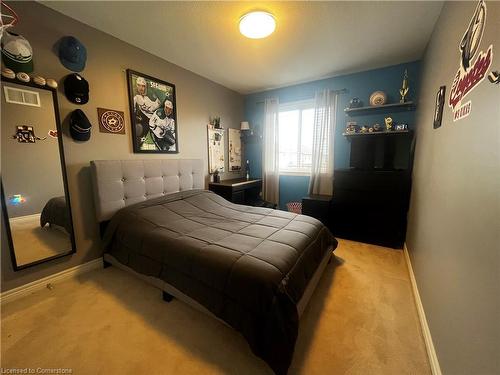 57 Cedar Street, Grimsby, ON - Indoor Photo Showing Bedroom