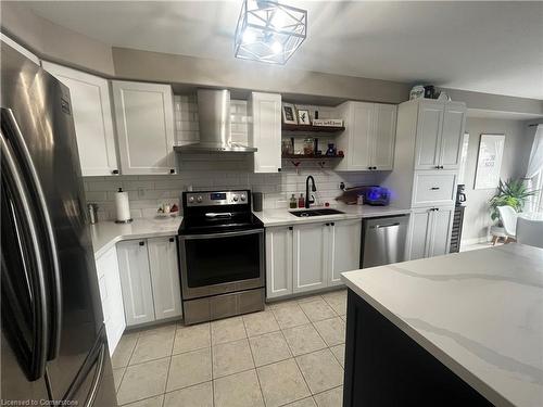 57 Cedar Street, Grimsby, ON - Indoor Photo Showing Kitchen