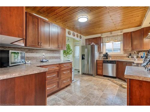 53 Anna Capri Drive, Hamilton, ON - Indoor Photo Showing Kitchen