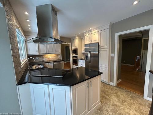 3159 South Drive, Burlington, ON - Indoor Photo Showing Kitchen