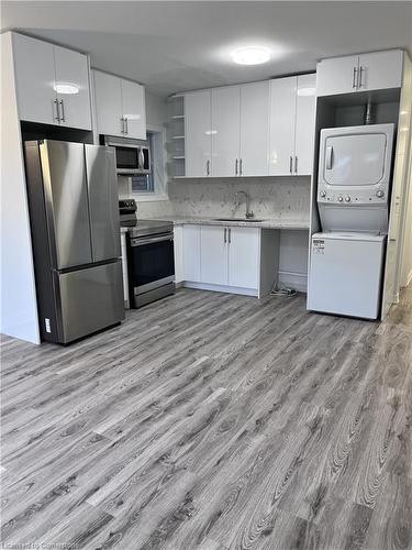 A-299 Ottawa Street N, Hamilton, ON - Indoor Photo Showing Kitchen