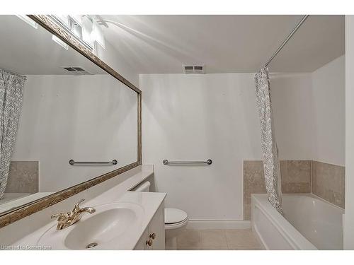 503-442 Maple Avenue, Burlington, ON - Indoor Photo Showing Bathroom