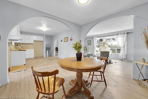 749 Mud Street E, Stoney Creek, ON - Indoor Photo Showing Dining Room