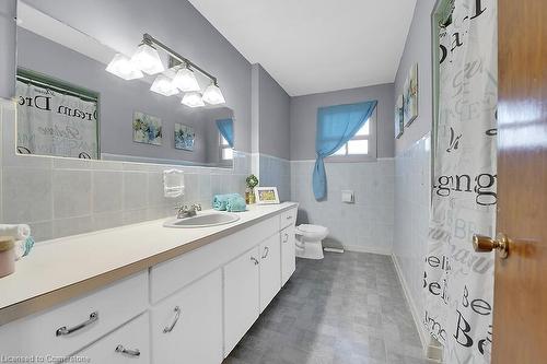 749 Mud Street E, Stoney Creek, ON - Indoor Photo Showing Bathroom