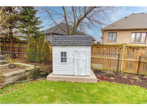 14 Saddler Street, Fonthill, ON - Outdoor