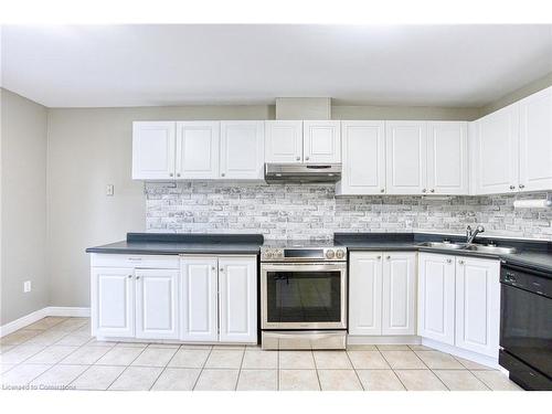 14 Saddler Street, Fonthill, ON - Indoor Photo Showing Kitchen With Double Sink