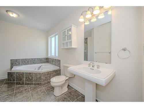 109 Wills Crescent, Hamilton, ON - Indoor Photo Showing Bathroom