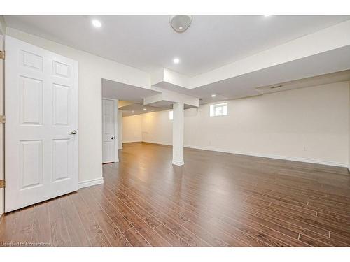 109 Wills Crescent, Hamilton, ON - Indoor Photo Showing Other Room