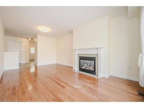 109 Wills Crescent, Hamilton, ON - Indoor Photo Showing Living Room With Fireplace