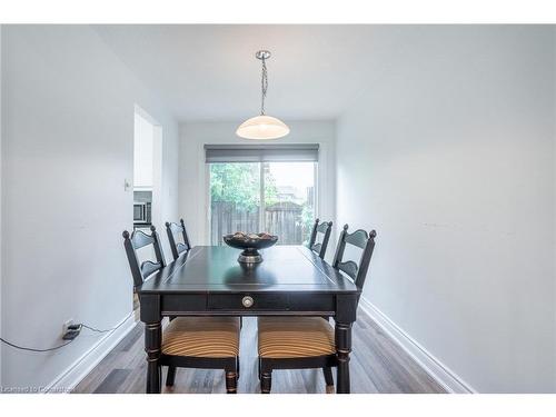 8-596 Grey Street, Brantford, ON - Indoor Photo Showing Dining Room