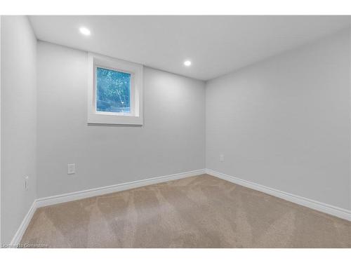 10 Warren Avenue, Hamilton, ON - Indoor Photo Showing Other Room