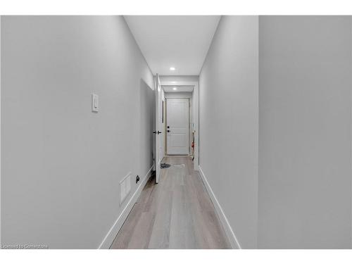 86 Beland Avenue N, Hamilton, ON - Indoor Photo Showing Other Room