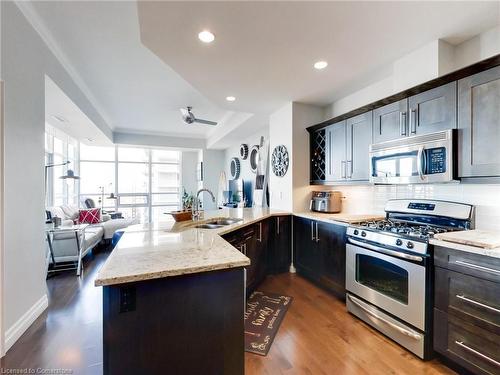 1601-360 Pearl Street, Burlington, ON - Indoor Photo Showing Kitchen With Double Sink