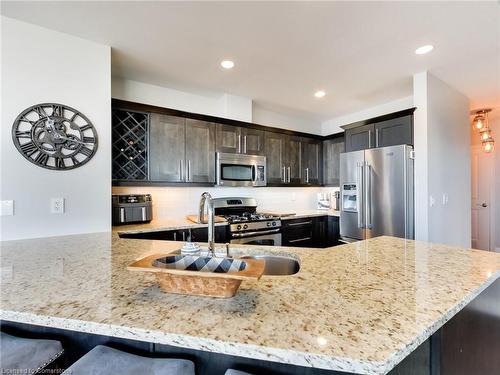 1601-360 Pearl Street, Burlington, ON - Indoor Photo Showing Kitchen With Upgraded Kitchen