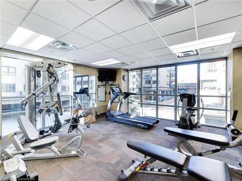 1601-360 Pearl Street, Burlington, ON - Indoor Photo Showing Gym Room