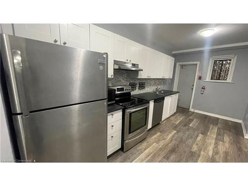 15-468 Main Street E, Hamilton, ON - Indoor Photo Showing Kitchen With Stainless Steel Kitchen